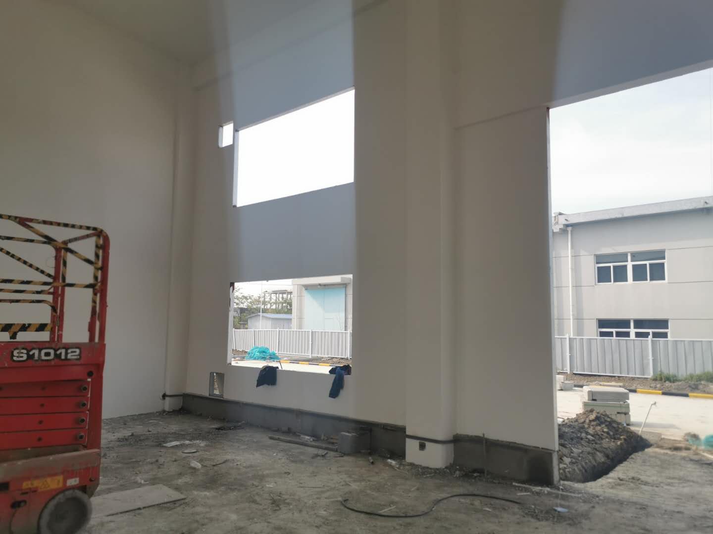 <a href='/html/http:/' target='_blank'>泄爆墙</a>施工